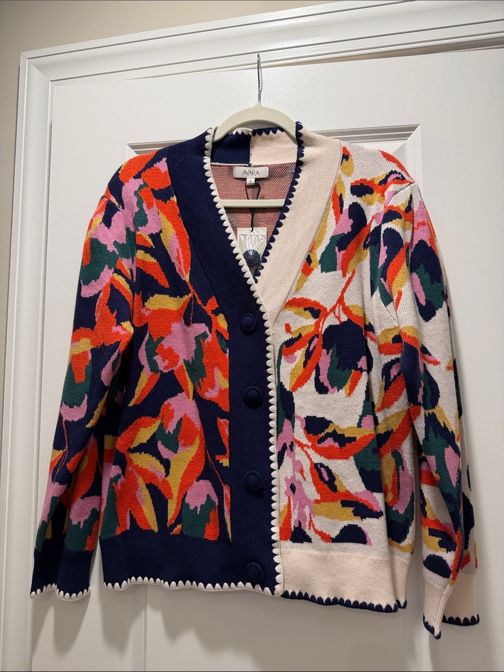 AVARA Floral Print Sweater Cardigan